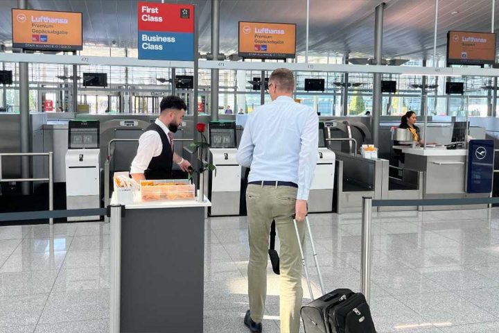 New Premium Self Baggage Drop Off counters | Lufthansa Group